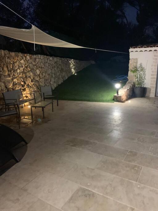 Jolie Maison Avec Vue Sur Piscine Bouc-Bel-Air Exterior photo